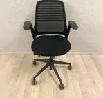 Ergonominen Steelcase Series 1 – Toimistotuoli